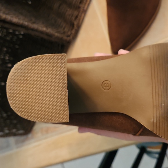 Brown ankle booties Chunky heel - Picture 3 of 4